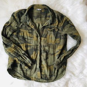 Splendid cotton Camo button down